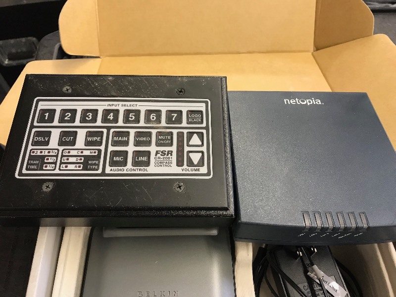 lot 283 image: INTERNET SWITCH AND MISC. CONTROLLERS