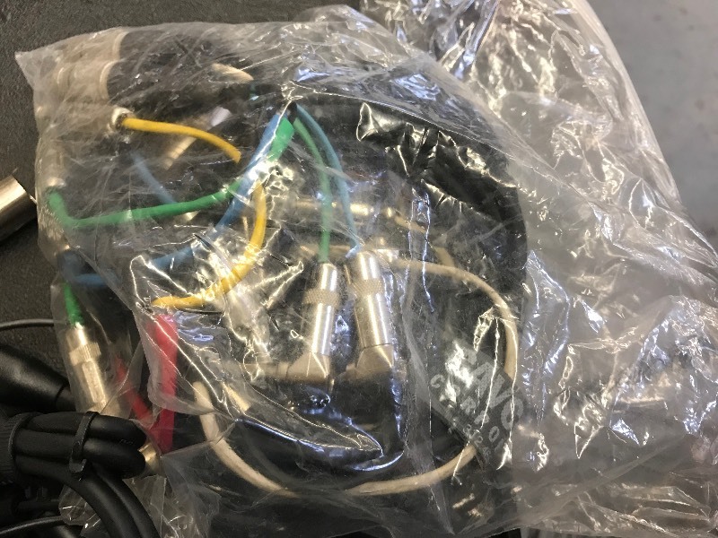 lot 284 image: LOT OF AUDIO JACKS  COUPLERS
