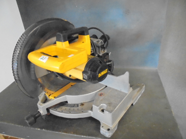 Dewalt Compound Miter Saw