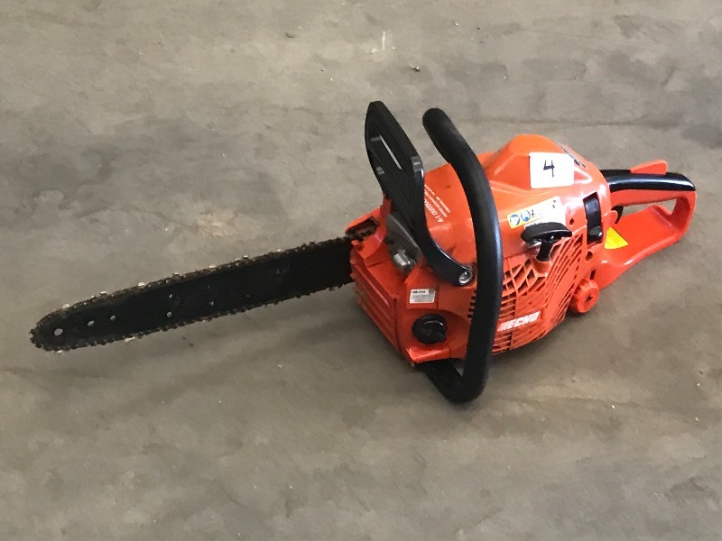 lot 4 image: Echo CS-310 Chainsaw, Runs But The ...