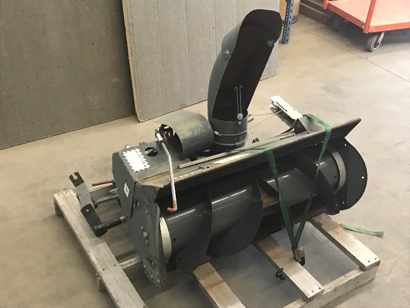 lot 26 image: Sears Model 842.260073 Snowblower S...