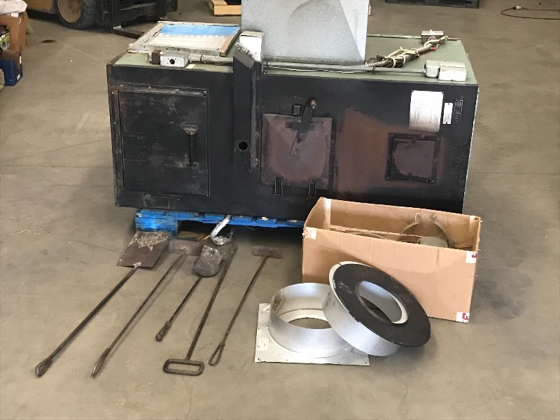 lot 36 image: Heavy Duty Linds Commercial Wood-B...