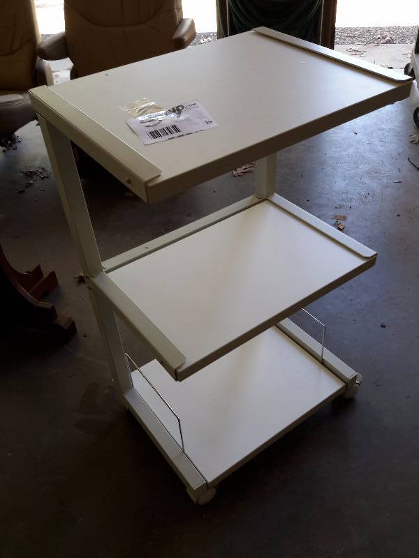 3 Shelf stand.