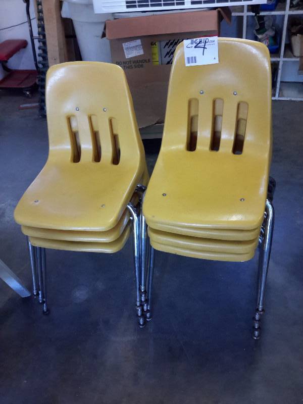 7 Stackable Chairs
