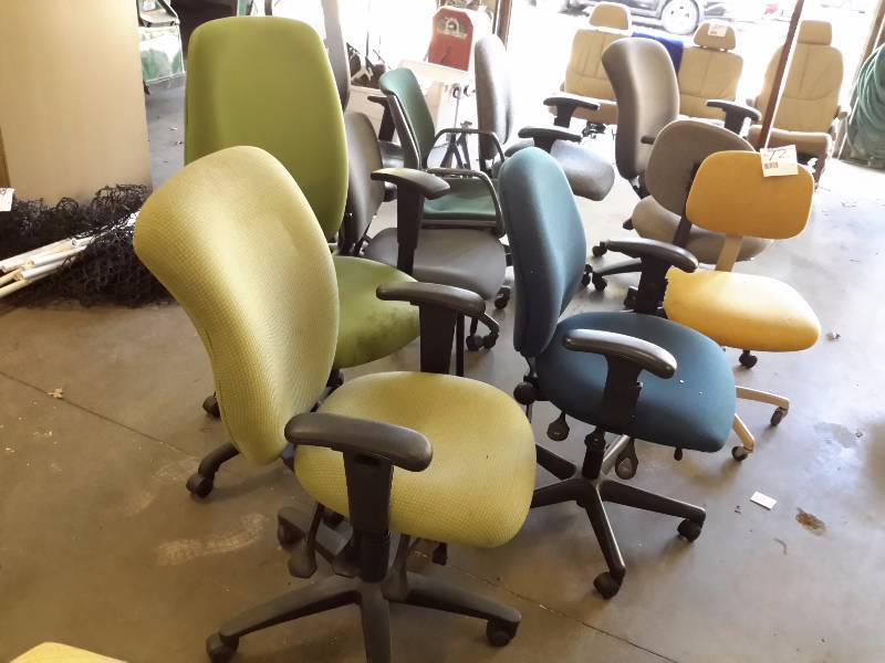 Large lot of misc. types of office chairs