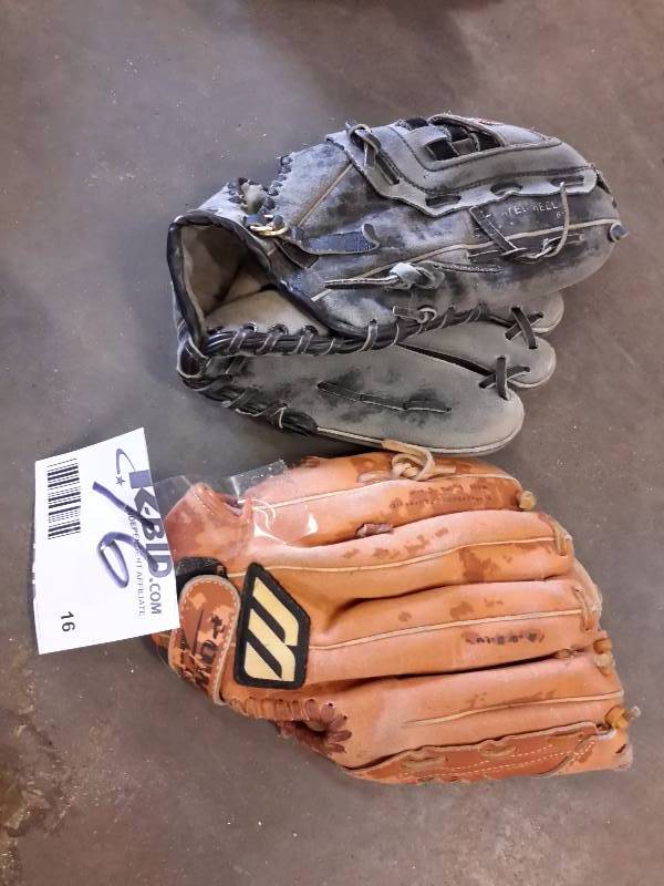 2 Baseball Gloves.. Good shape..