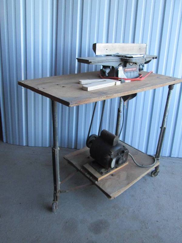 lot 12 image: Delta Homecraft, Rockwell Jointer