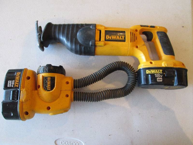 lot 33 image: DeWalt Cordless Reciprocating Saw