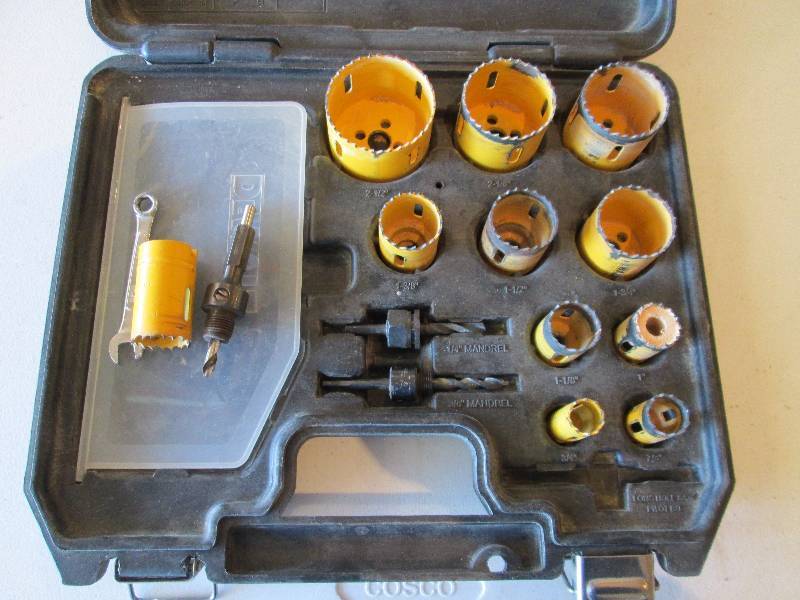 lot 35 image: DeWalt Hole Saw Kit