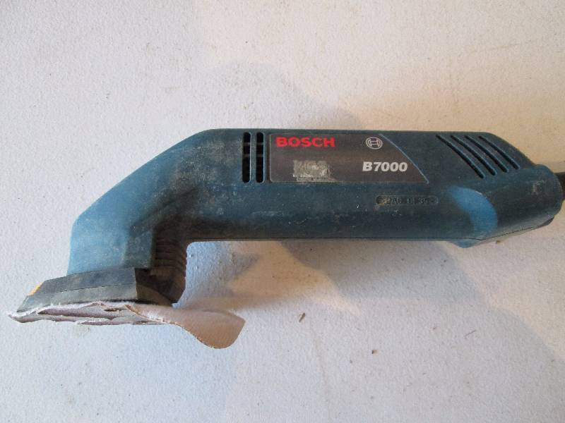 lot 38 image: Bosch Detail Sander