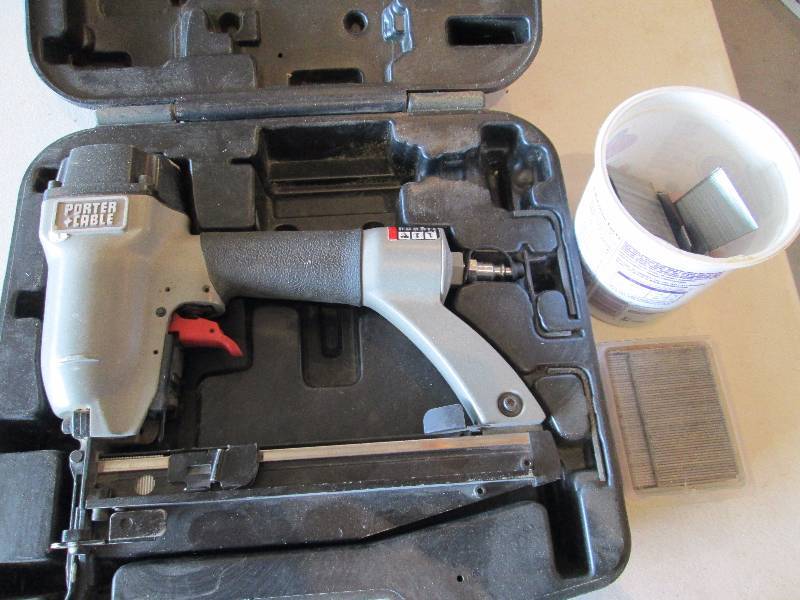 lot 58 image: Porta Cable 16 Gage Finish Nailer.