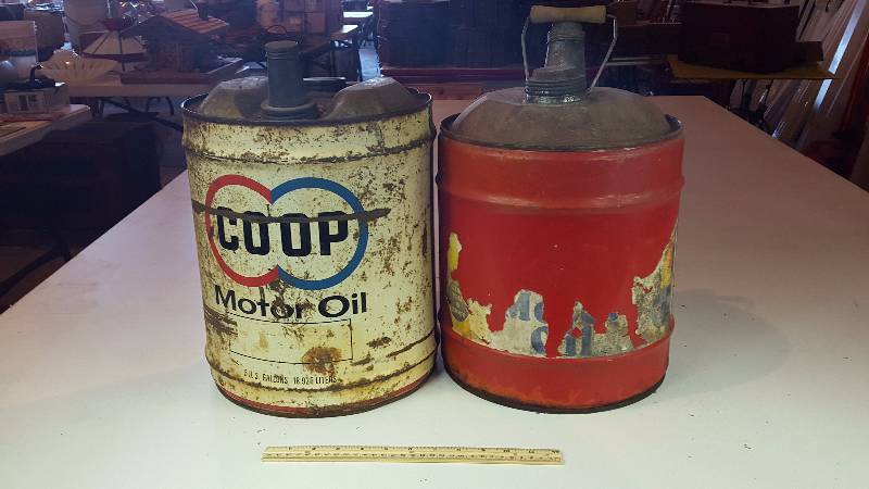 lot 203 image: (2) Co-op and Unknown Motor Oil Cans