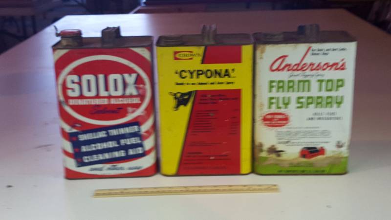 lot 207 image: (3) Solox, Crown, Andersons Vintage Cans