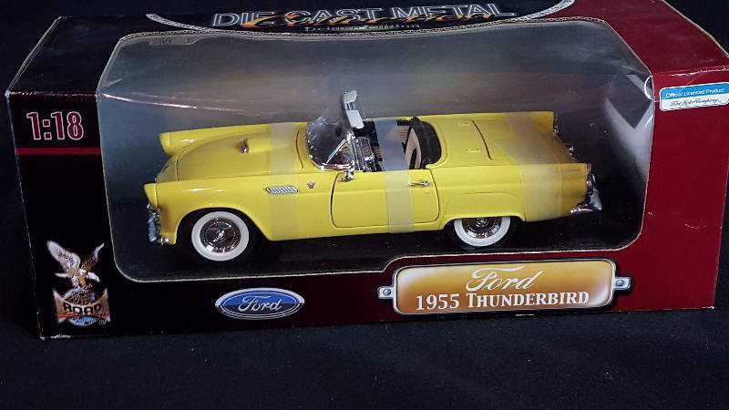 lot 233 image: 1955 Ford Thunderbird 118 Die Cast