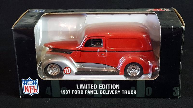 lot 238 image: 1937 Ford Panel Delivery Truck 125 Die Cast