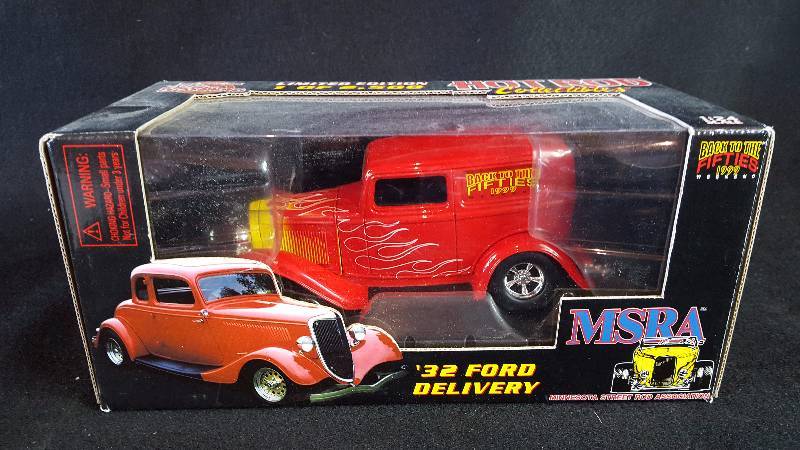 lot 241 image: 1932 Ford Delivery Truck 124 Die Cast
