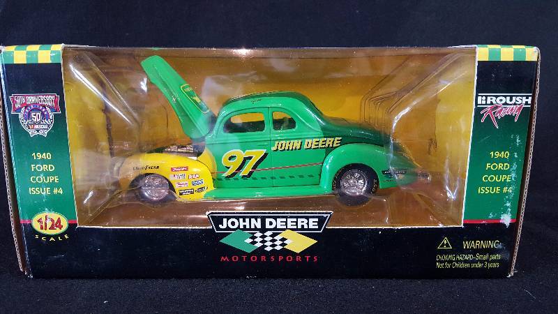 lot 251 image: 1940 Ford Coupe John Deere 124 Die Cast