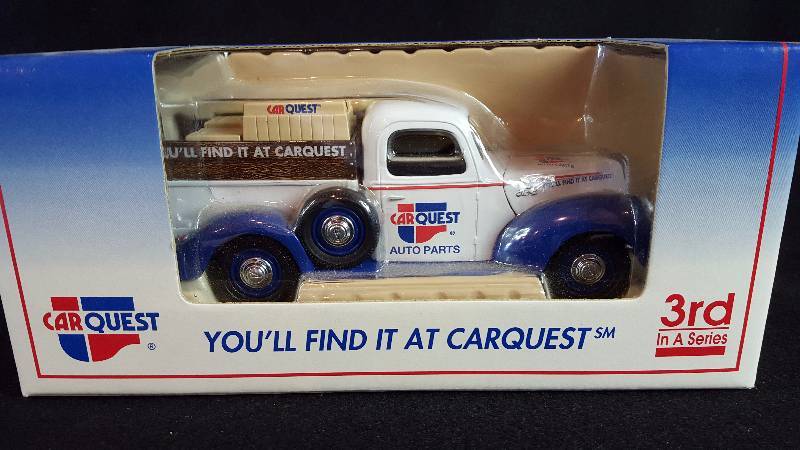 lot 252 image: 1940 Carquest Chevy Panel Delivery 124 Die Cast