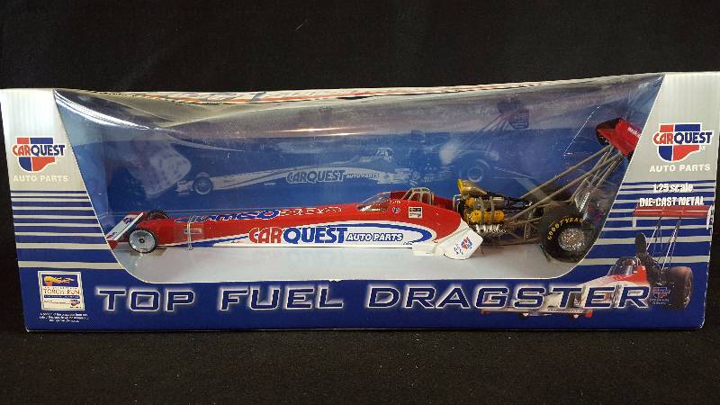 lot 260 image: Carquest Top Fuel Dragster 125 Die Cast