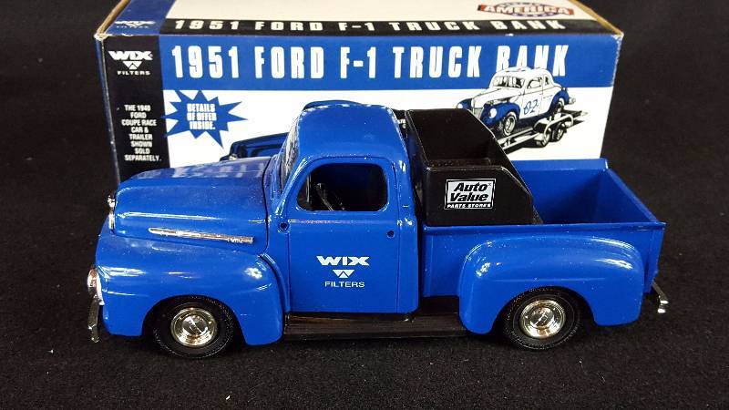 lot 284 image: Ertl Wix Filters 1951 F-1 Truck Die Cast Metal Bank