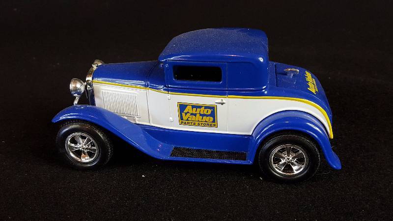 lot 291 image: Liberty Ford Model A Die Cast Metal Bank