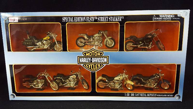 lot 315 image: Maisto Special Edition Harley Davidson 118 Die Cast Motorcycles