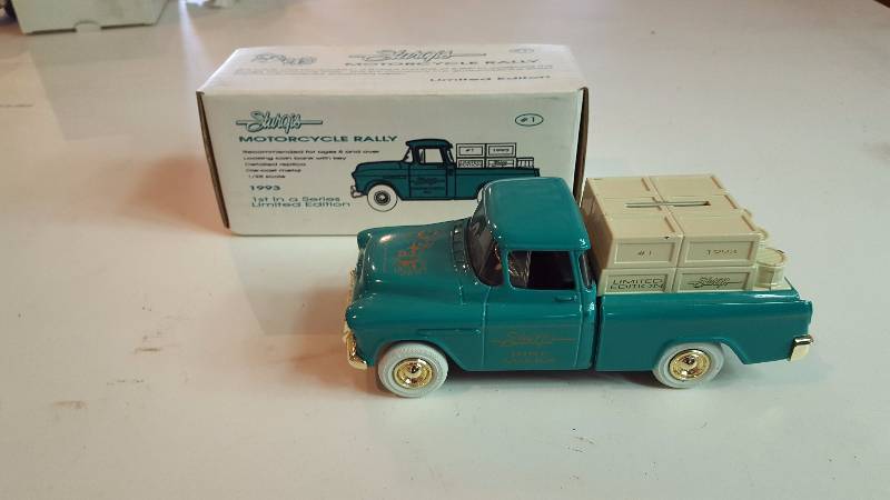 lot 324 image: Ertl 1993 Sturgis Motorcycle Rally Die Cast Coin Bank