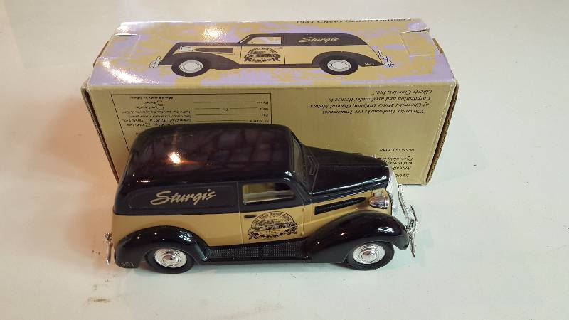 lot 325 image: Liberty 1993 Sturgis Motorcycle Rally Die Cast Coin Bank