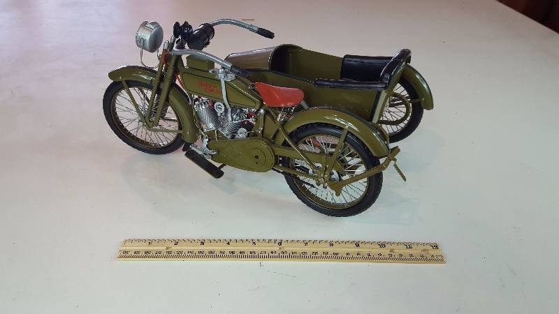 lot 331 image: Large Metal Harley Davidson Model