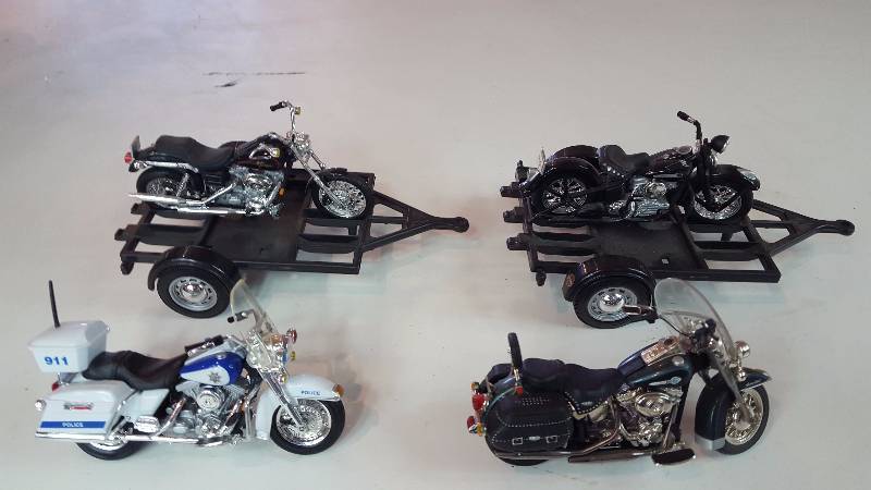 lot 334 image: (4) Harley Davidson Die Cast Motorcycle Models