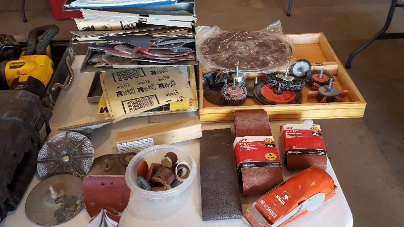 lot 76 image: Assorted Disk & Belt Sanding Pads