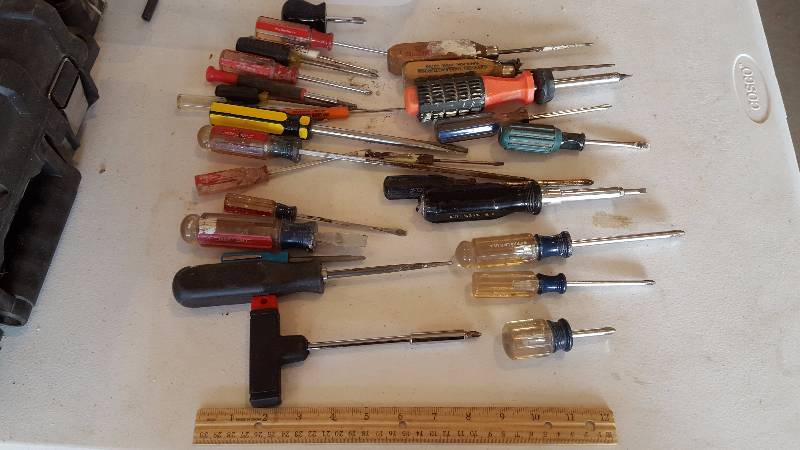 lot 83 image: Assorted Screwdrivers