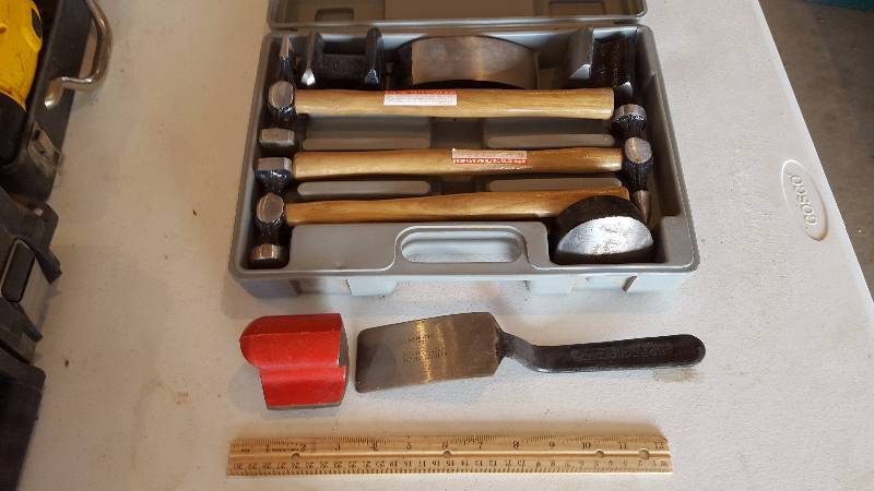 lot 85 image: Autobody Repair Kit