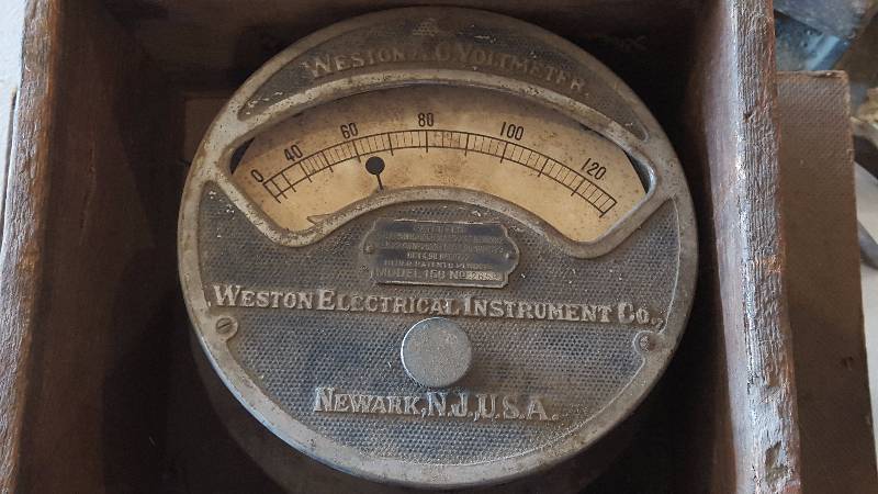 lot 106 image: Vintage Weston A.C. Volt Meter