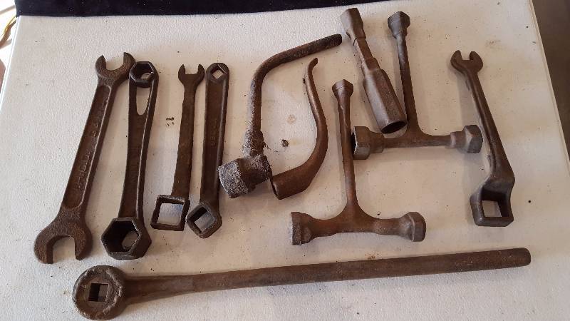 lot 114 image: Antique Wrenches