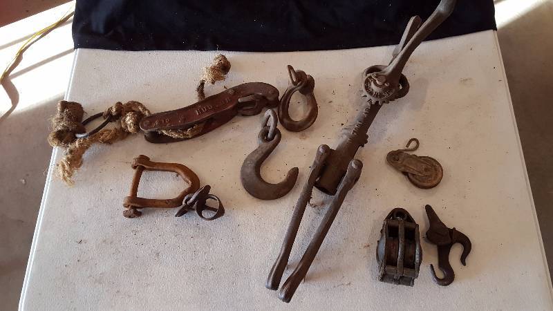 lot 117 image: Vintage Tire Changing Tool