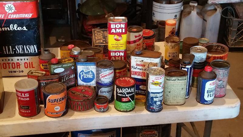 lot 208 image: Large Group of Antique & Vintage Tins, Cans, Etc.