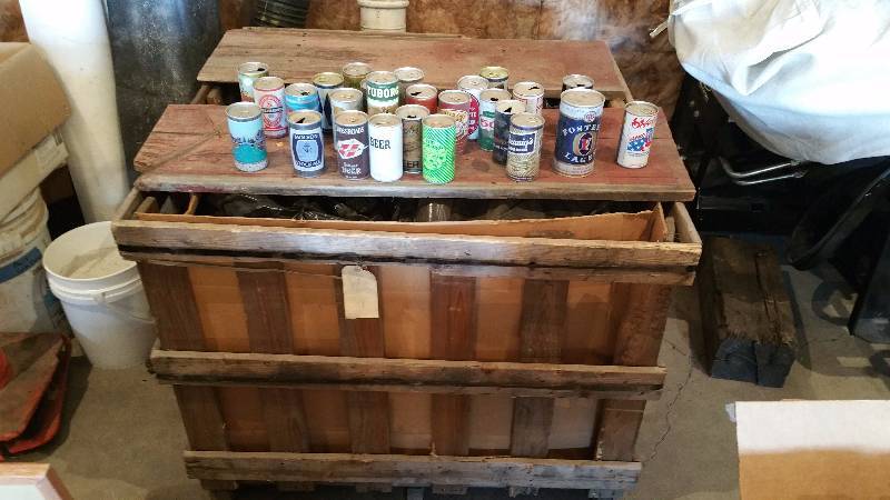 lot 346 image: Large Wooden Crate FULL of Vintage Beer Cans