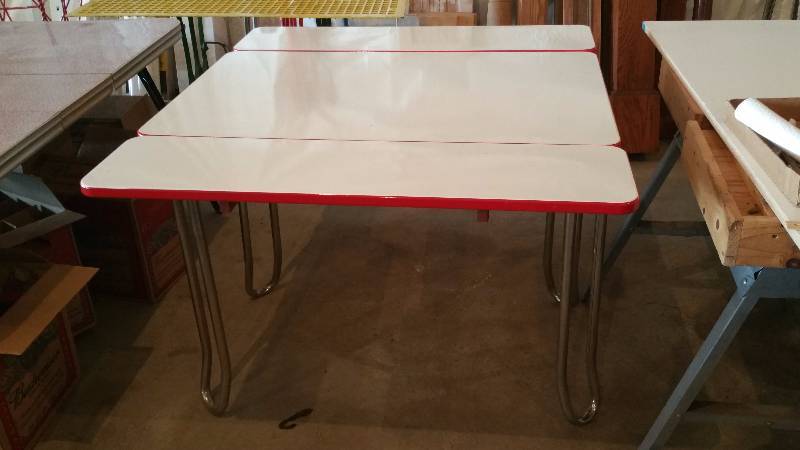 lot 188 image: Vintage Retro Formica Slide-Out Dinning Table w Chrome Legs