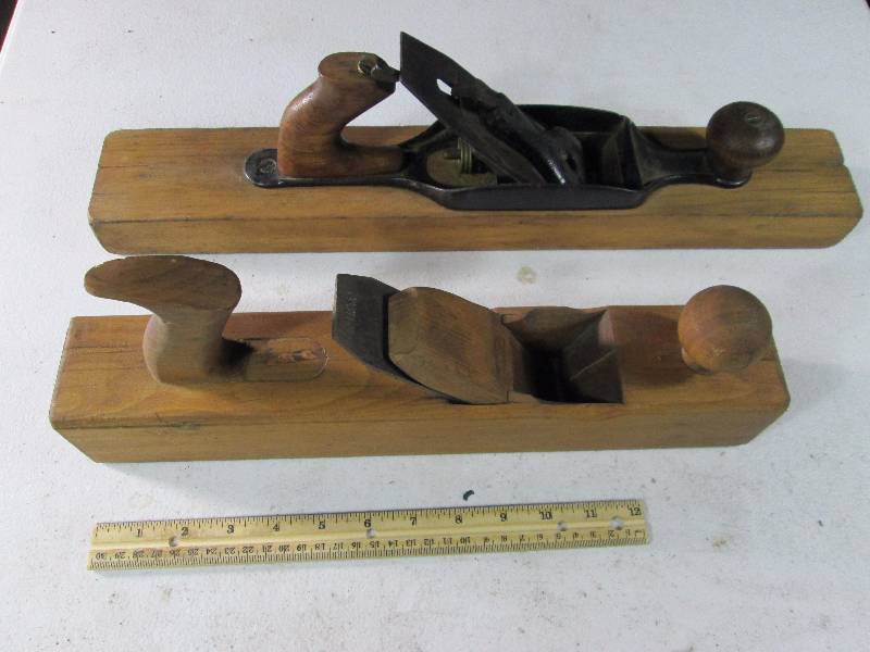lot 129 image: Vintage Wood Planes