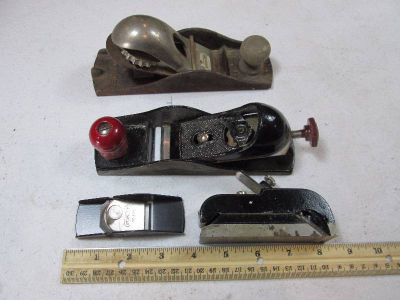 lot 130 image: Wood Planes