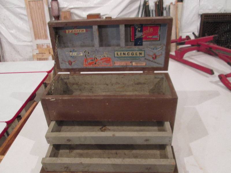 lot 144 image: Woos Tool Box