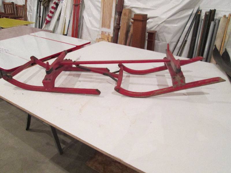 lot 147 image: Vintage Sleigh