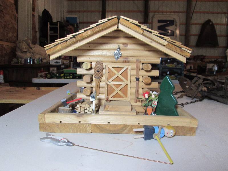 lot 353 image: Bird Feeder