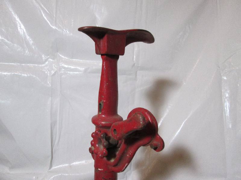 lot 354 image: Cobblers Anvil Stand