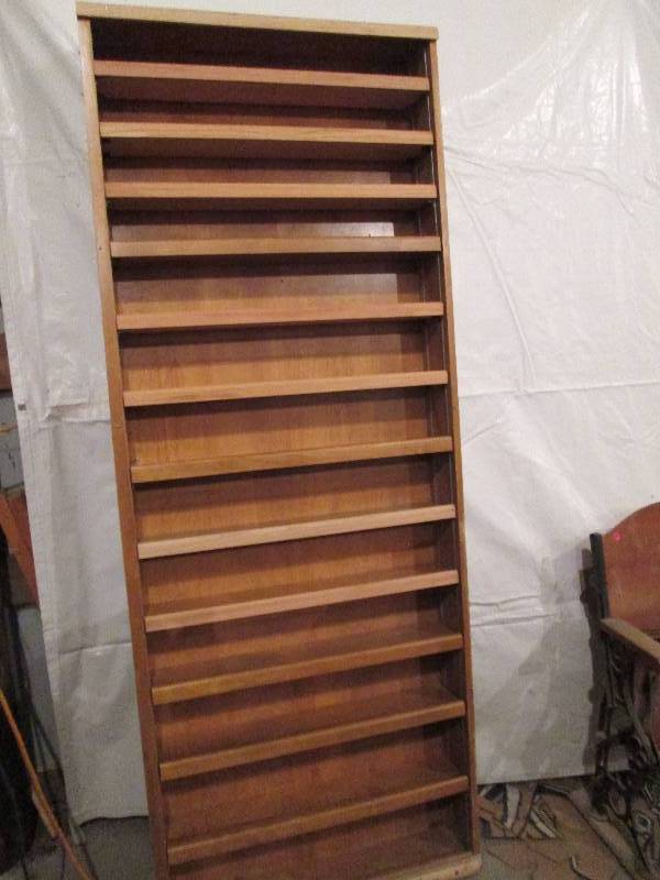 lot 357 image: Display Case