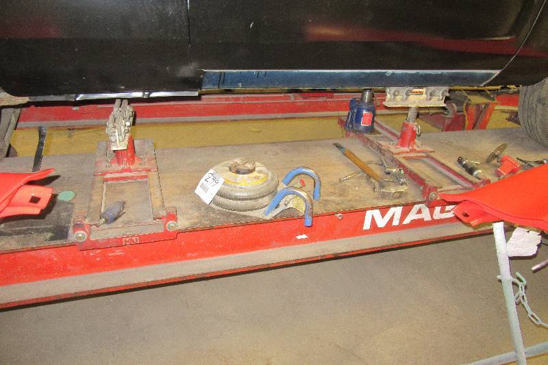 Kansas Jack Magna Rack with 3 Towers Crystal Auto Body Shop Large