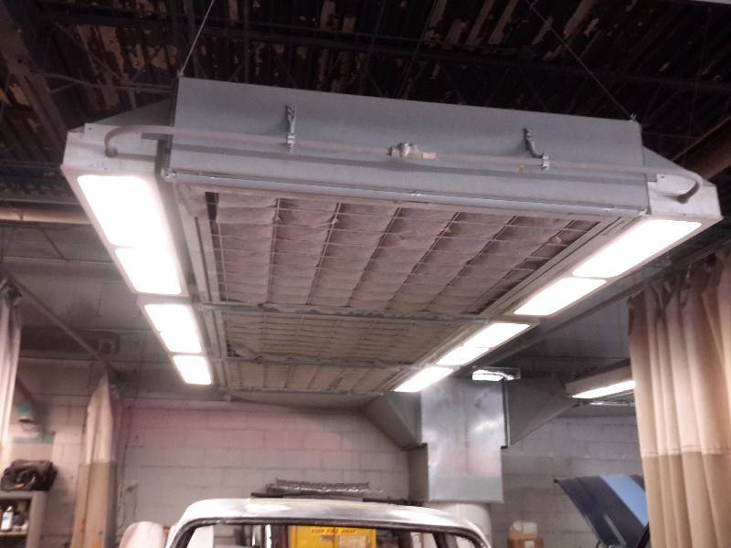 lot 3 image: ABS Double (2 Car) Downdraft Prep Station