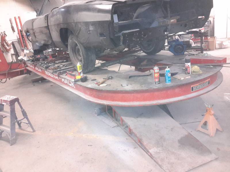 Kansas Jack Magna Rack with 3 Towers Crystal Auto Body Shop Large