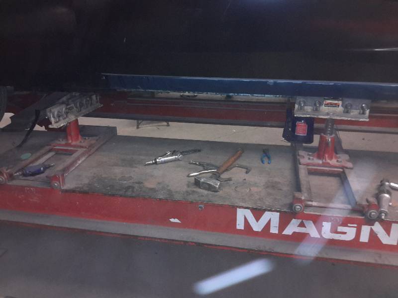 Kansas Jack Magna Rack with 3 Towers Crystal Auto Body Shop Large